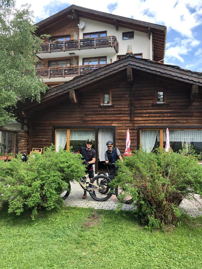 Hotel Adler Saas-Grund Eksteriør billede