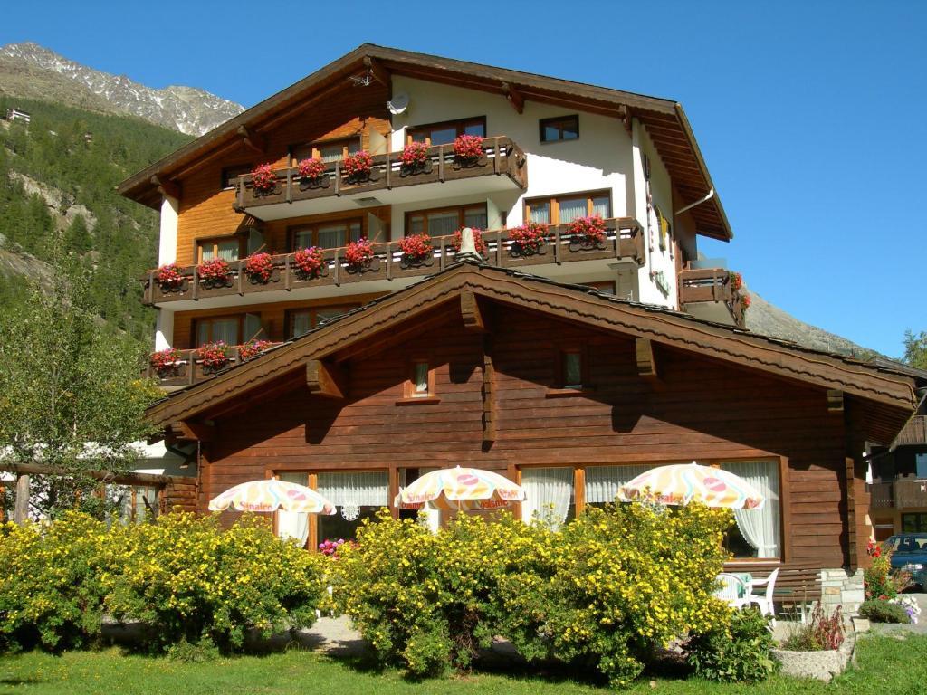 Hotel Adler Saas-Grund Eksteriør billede